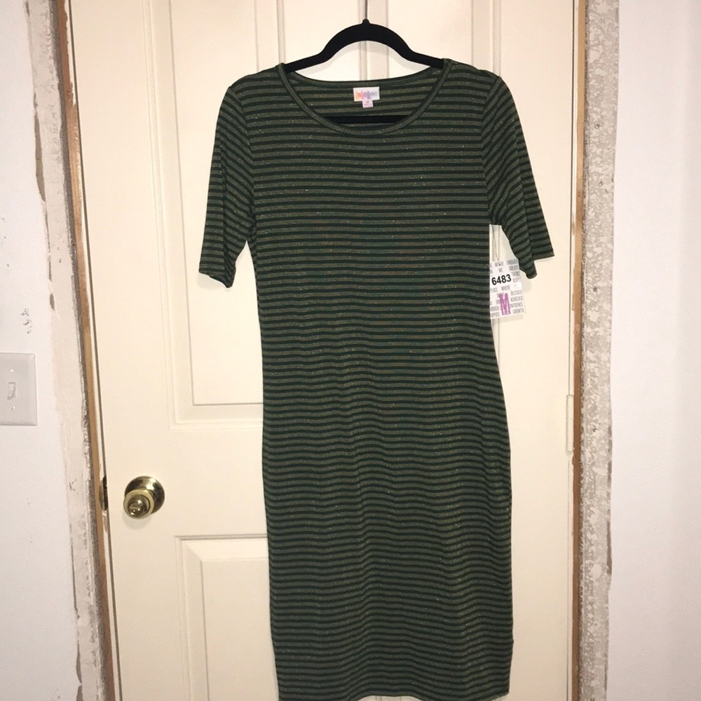 BNWT LuLaRoe Holiday Julia dress